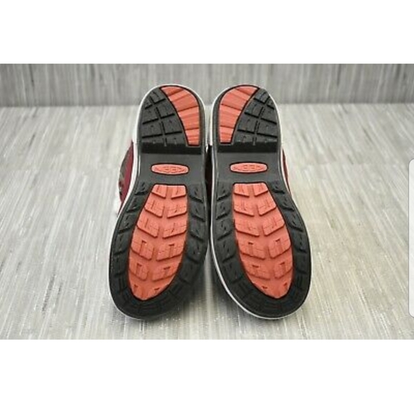 KEEN Elsa Pinot Noir Premium Snow Boot - Picture 10 of 16